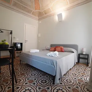 Domus Maqueda Couette-café